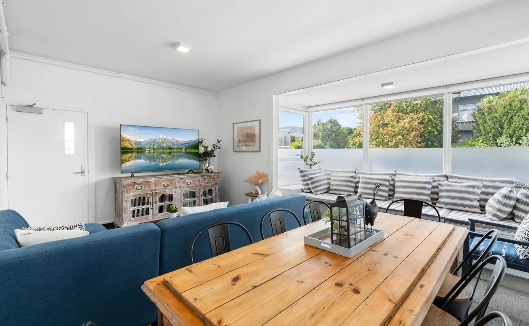 Central City Villa Perfect For Up To 12-Guests Christchurch New Zealand