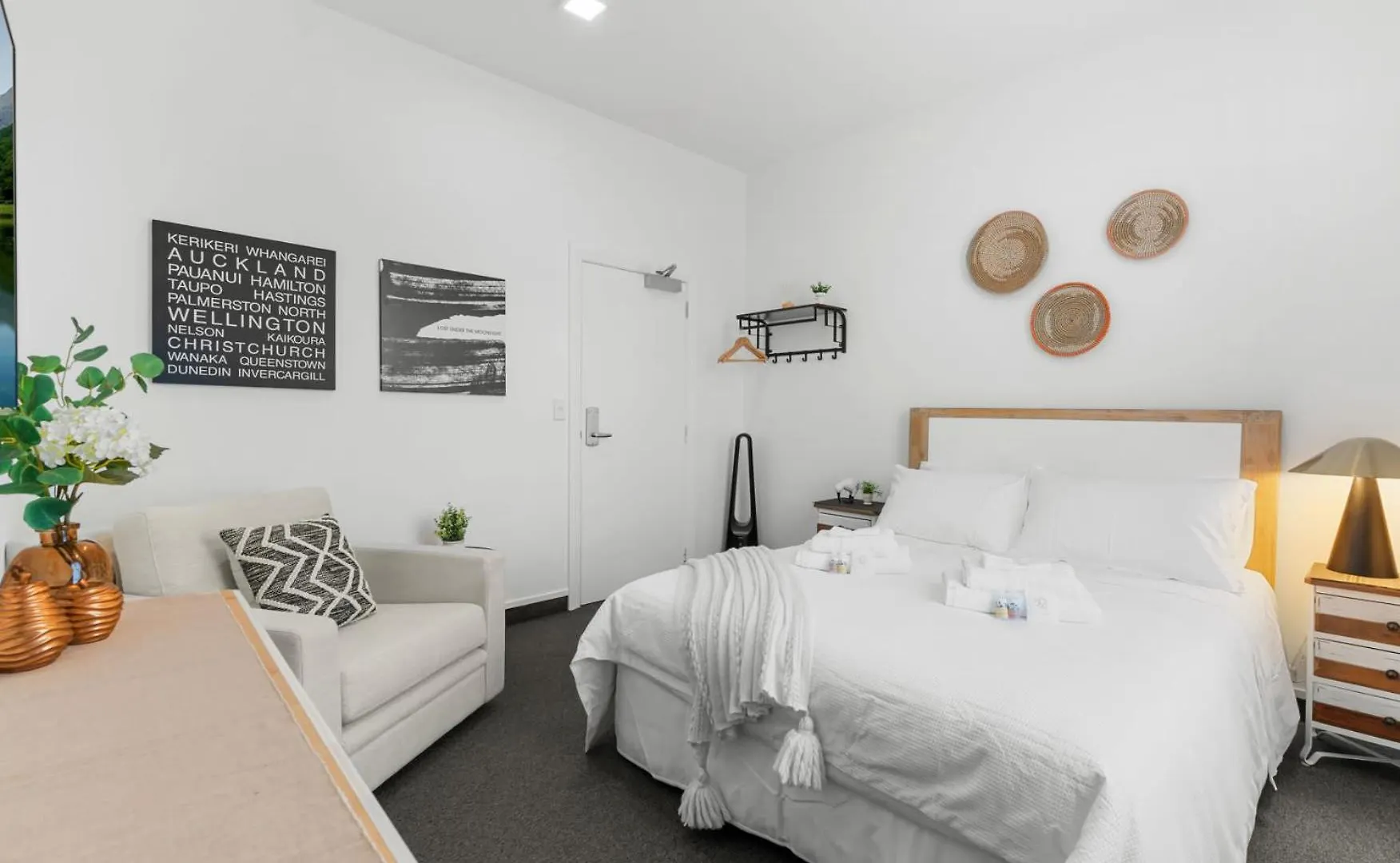 Central City Villa Perfect For Up To 12-Guests Christchurch New Zealand